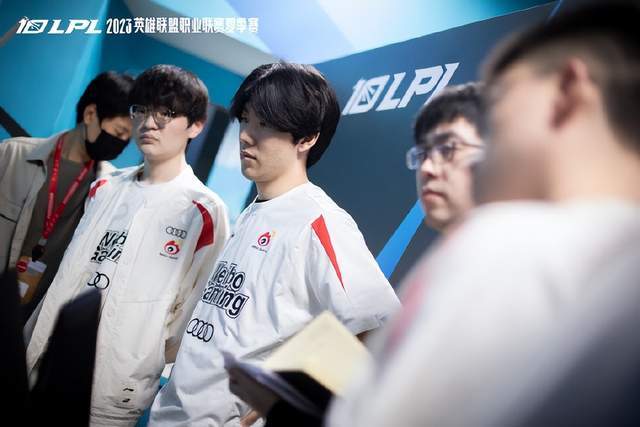 下滑至赛季 下滑至赛季