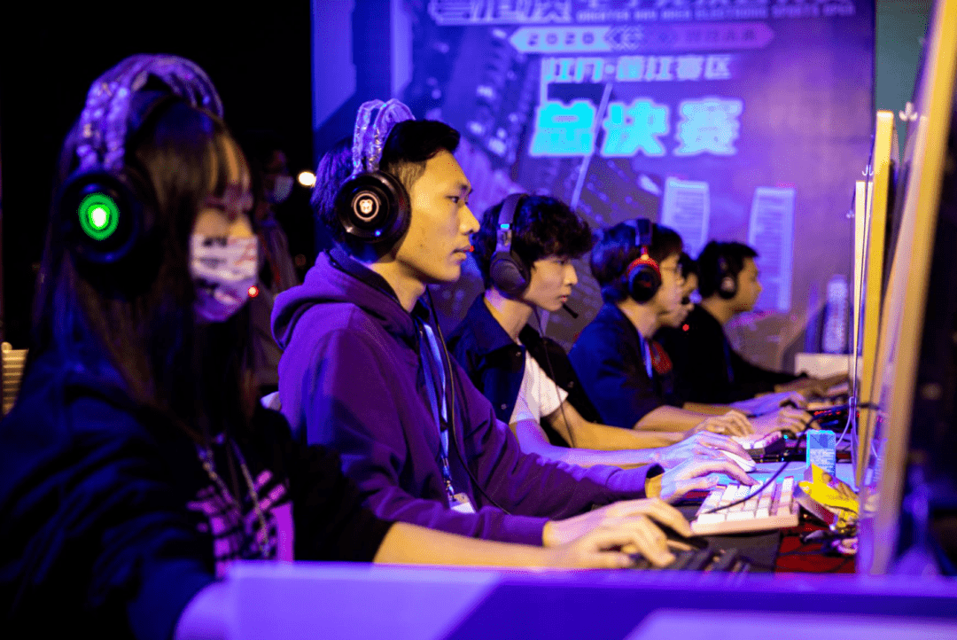 谭龙具备背 谭龙具备背